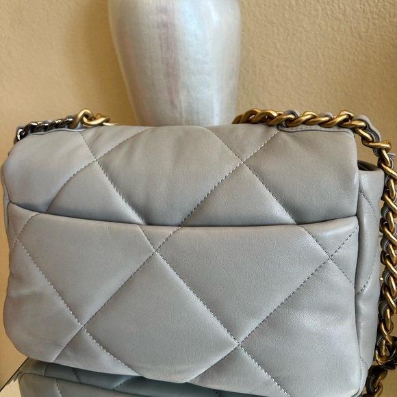 Chanel flap 19 Grey Ghw sold ♥️ - Picture 4 of 13